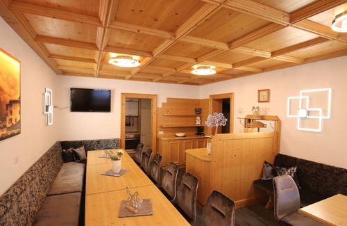 Kappl Apartment | Apart Garni Royal by Interhome