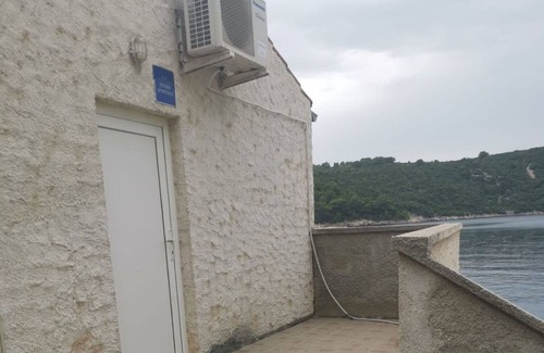 Savar Apartment | Apartment More (110681-A1) - Savar (island of Dugi otok)