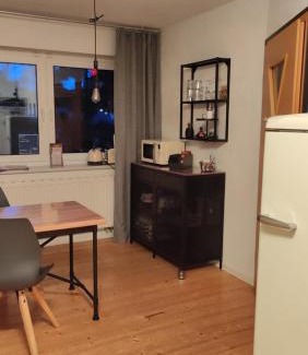 Mellrichstadt House | Apart of "MET"