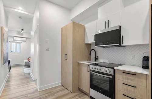 Mile End Apartment | Apart with office in the Plateau