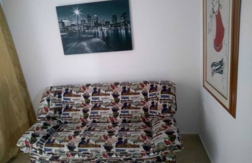 Cali Apartment | Aparta estudio cómodo, al oeste de la ciudad, cerca a sitios turisticos.