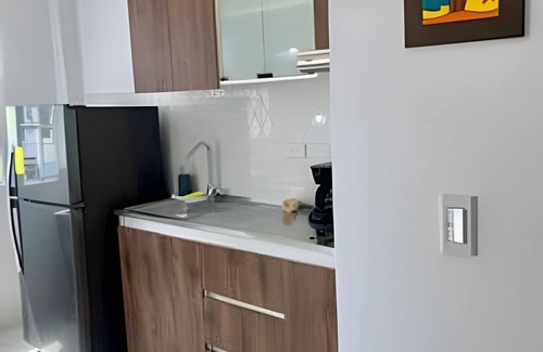 Cali House | Aparta estudio Nawi con aire