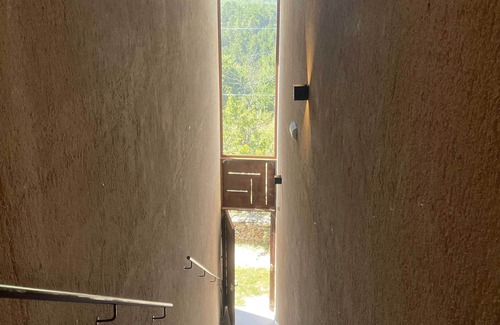 Montejo de la Sierra Apartment | Apartamento de Vistas Privilegiadas a la Reserva de la Biosfera y Exquisita Decoración Ecléctica