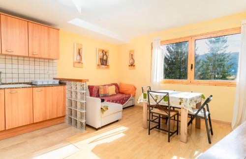 Gombren Apartment | Apartament a Gombrèn Girona amb vistes a la natura