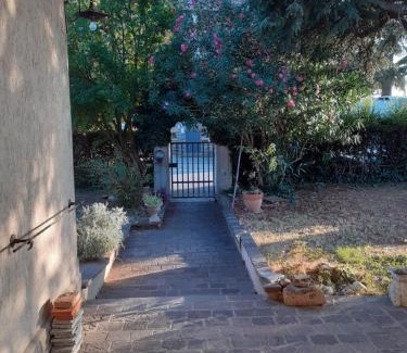 Castenaso Apartment | Apartament Cedro del Libano