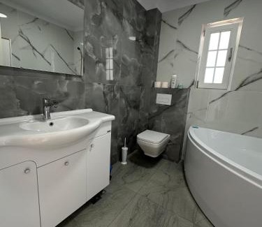 Miroslava Apartment | Apartament Eden