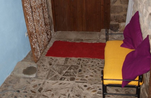 Ulle Apartment | Apartament in a beautiful stone house. Two beds or French bed