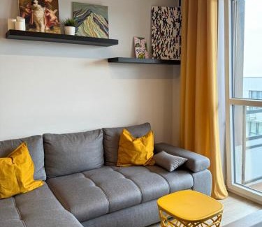Lodz Apartment | Apartament Lemon Loom przy Księżym Młynie - Klimatyzacja - FV - WiFI - Wejście na KOD