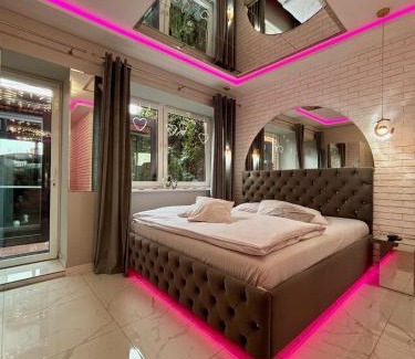 Gniezno Apartment | Apartament "Love Island" Jacuzzi SPA z dużą wanną z hydromasażem dla Dwojga