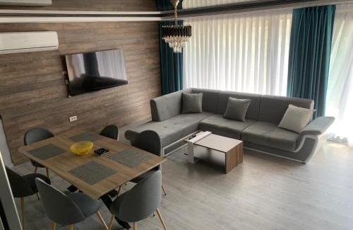 Lumina Apartment | Apartament Maya Lumina