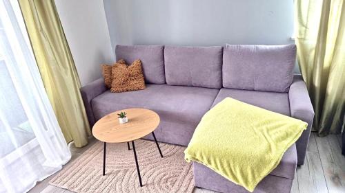 Wrzesnia Apartment | Apartament z balkonem -WiFi-Parking -przy A2