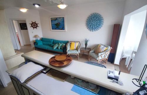 Pereque-Mirim Apartment | Apartamento - 100m da Praia das Toninhas - Condomínio Wembley Tênis, com piscina, estacionamento, portaria 24h, perto da praia, restaurante, lazer, Ar condicionado