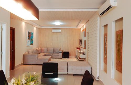 Centro Apartment | Apartamento alto padrão com 3 suítes, sala 3 ambientes todos com ar, ambientes novos e moderno.