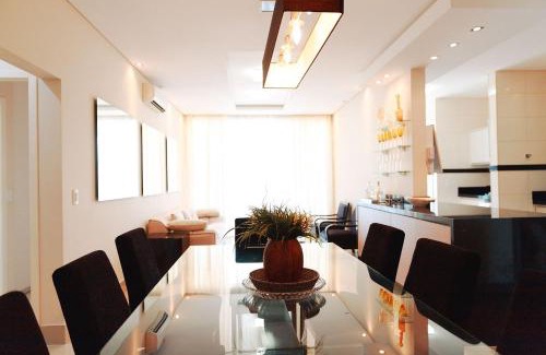 Centro Apartment | Apartamento alto padrão com 3 suítes, sala 3 ambientes todos com ar, ambientes novos e moderno.