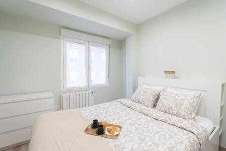 Distrito Llano Apartment | Apartamento Antonio Cachero VUT5323AS