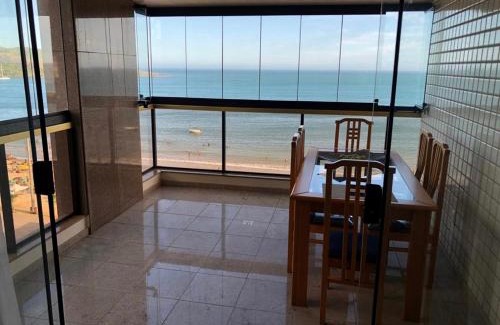 Praia do Morro Apartment | Apartamento Beira-Mar na Praia do Morro ideal para Famílias e Grupos 10 pessoas