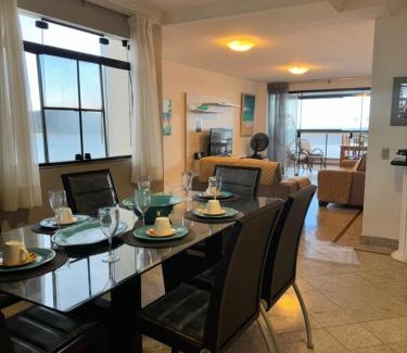 Praia do Morro Apartment | Apartamento Beira-Mar na Praia do Morro ideal para Famílias e Grupos 10 pessoas