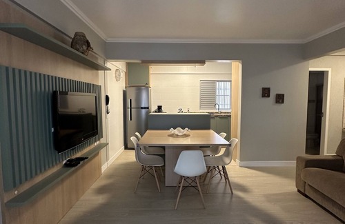 Castelo Branco Apartment | Apartamento Quadra Mar no Coração da Meia Praia SC