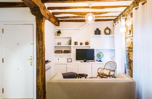 Hondarribia Historic Center Apartment | Apartamento Carlos V