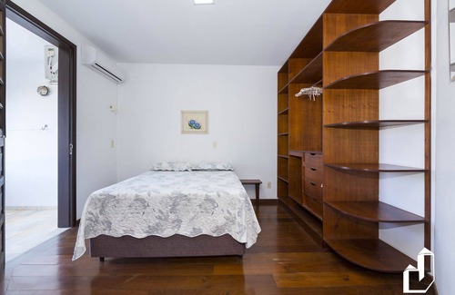 Canto Grande Apartment | Apartamento com a Vista Para o Melhor Pôr-do-sol da Cidade