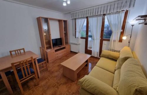 Medina De Pomar Apartment | Apartamento con piscina privada No mascotas