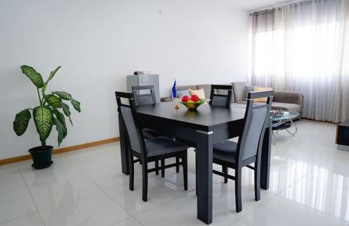 Praia Apartment | Apartamento das Flores 2