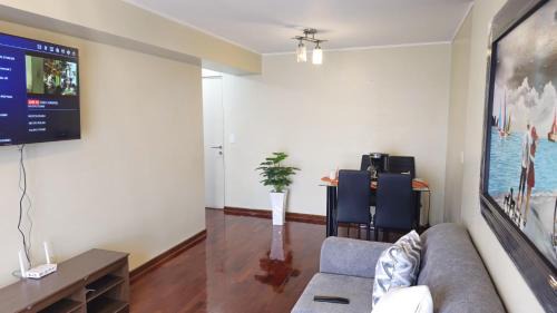 Pueblo Libre Apartment | Apartamento de 3 dormitorios frente a plaza San Miguel con Piscina