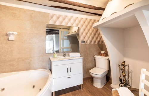 Adahuesca Apartment | Apartamento Deluxe con Jacuzzi