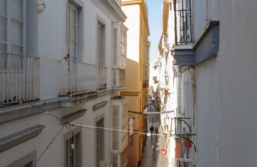 Old Town Apartment | Apartamento El SEMINARISTA by Cadiz4Rentals