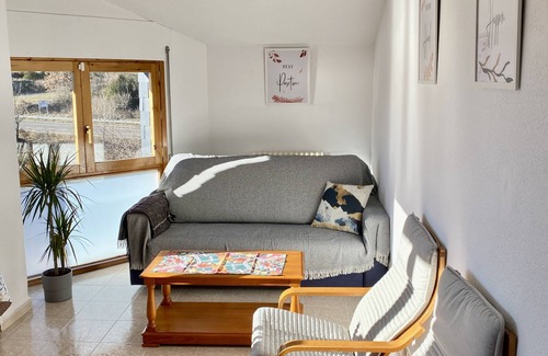 Biescas Apartment | Apartamento en la Montaña, Garaje, Piscina, Barbacoa, Pista de Tenis, Wifi