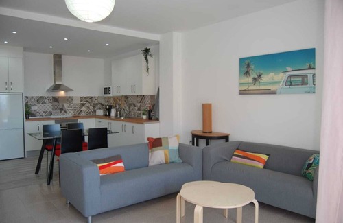 El Medano Apartment | Apartamento El Médano Vista al Mar with Sea View, Wi-Fi & Balcony