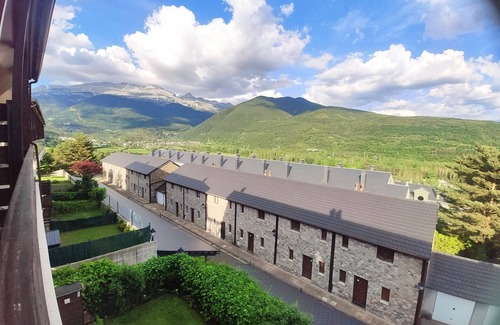 Villanua Apartment | APARTAMENTO IZARRAITZ