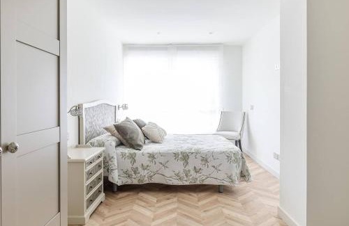 Gijon-Este Apartment | Apartamento moderno y cálido a 9 min de la playa
