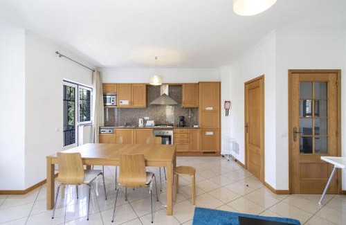 Oura Apartment | Apartamento Pedra T2 by Algarve Holidays