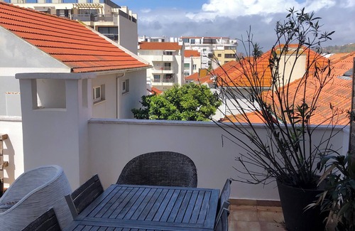 Costa de Caparica House | Apartamento com Terraço e 3 Quartos, 200 Metros da Praia