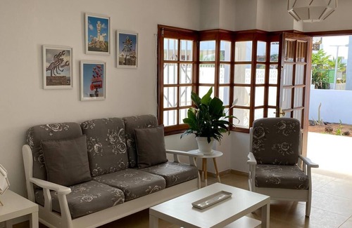 Puerto del Carmen Apartment | Apartamento recién reformado a 100m de la playa