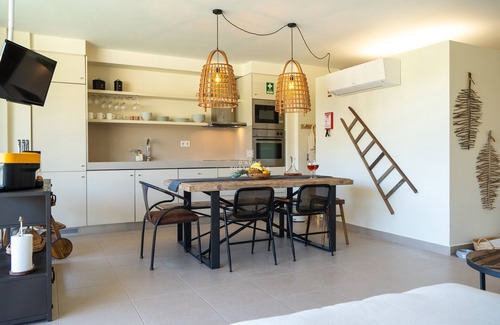 Salgados Apartment | Apartamento Sal d'Areia by D'Alma Portuguesa