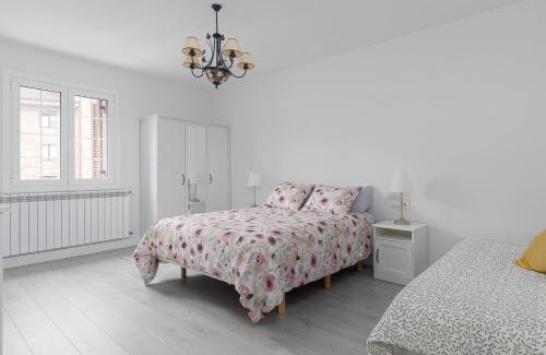 Villabona Apartment | Apartamento Villabona - Mar y Montaña Elegante Apt p8 con WiFi gratis