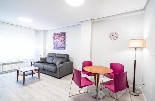 Valladolid Apartment | Apartamentos GO - Génova Parquesol - Parking Gratuito-Zona libre de bajas emisiones
