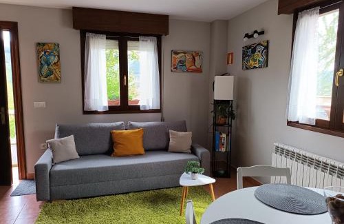 Corvera de Toranzo Apartment | Apartamentos la Escuela en Cantabria