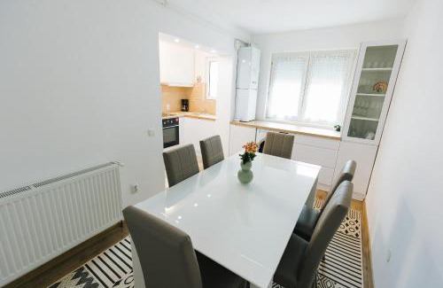 Sighisoara Apartment | Apartamentul Anisiei