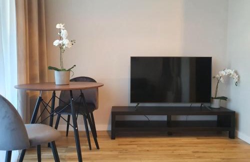 Brynow Apartment | Apartamenty Ceglana Park -parking w hali garażowej- piękne nowe osiedle