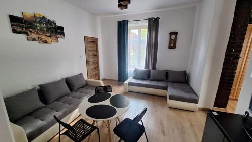 Bierutowice Apartment | Apartamenty Droga na Śnieżkę