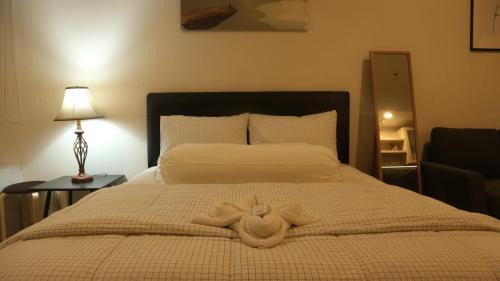 Pekayon Jaya Apartment | Apartemen Grand Kamala Lagoon by Cheapinn