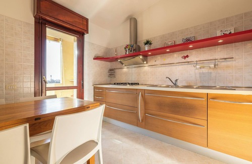 Province of Cagliari Apartment | Apartement 'Casa Dudú' with Balcony, A/C & Wi-Fi