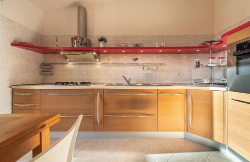 Province of Cagliari Apartment | Apartement 'Casa Dudú' with Balcony, A/C & Wi-Fi