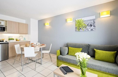 Les Baumettes Apartment | Aparthotel Adagio Acess Nice Magnan - 2 Rooms 4 People