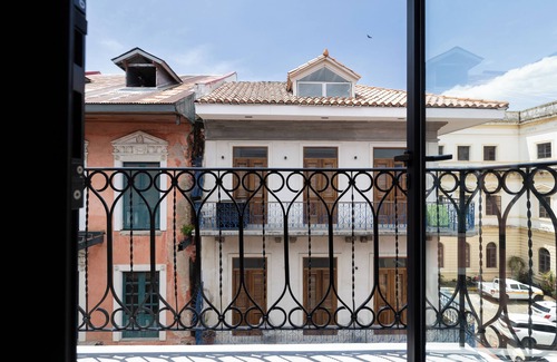 Casco Viejo Apartment | Aparthotel with 9 units - 5 studios 3 apartments with 2 bdr and 1 penthouse of 1 bdr SUPERB LOCATION