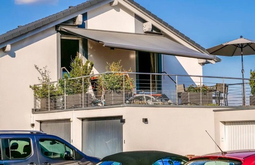 Hohentengen am Hochrhein Apartment | Apartment 'Alpenblick' with Mountain View, Wi-Fi and Air Conditioning