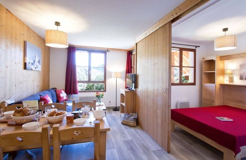 Saint-Sorlin-d'Arves Apartment | Apartment ∙ 6 guests